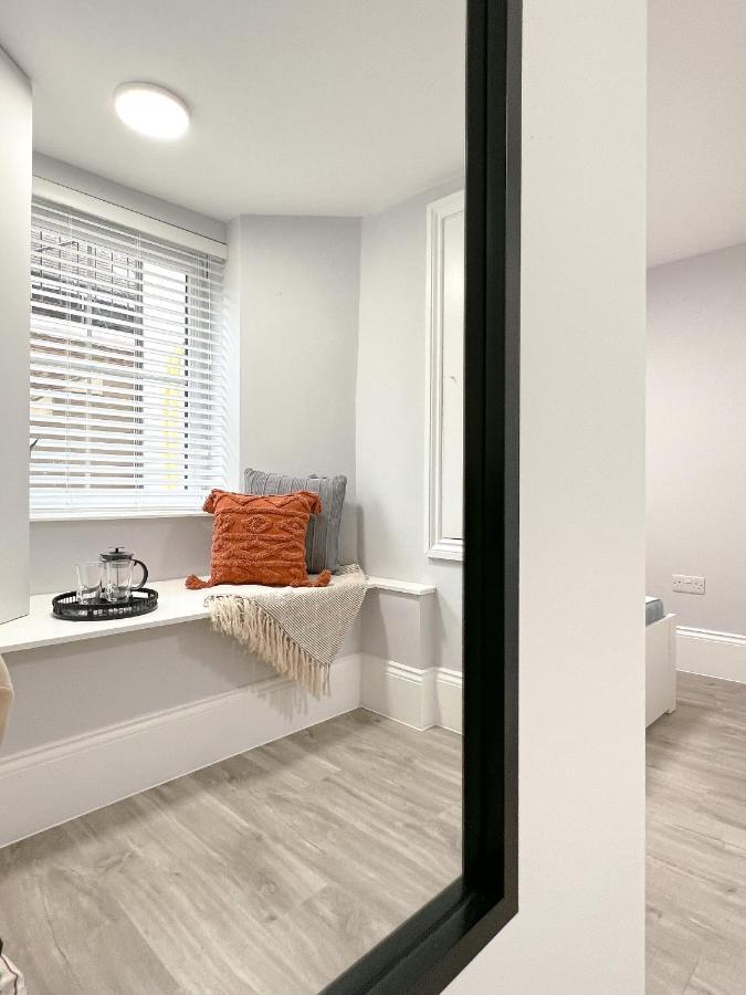 Apartamento The Bohemian Basement Maidstone Exterior foto