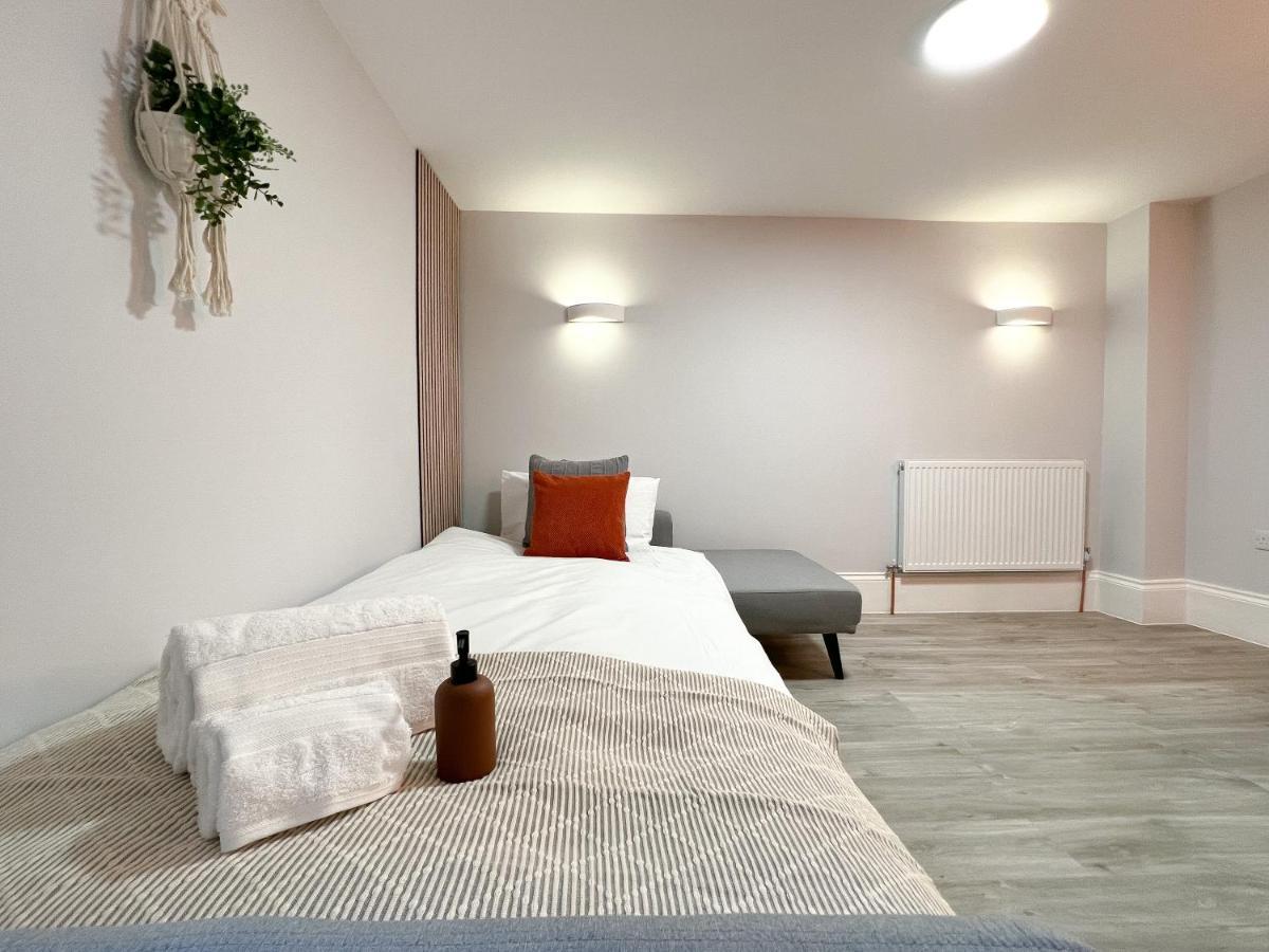 Apartamento The Bohemian Basement Maidstone Exterior foto